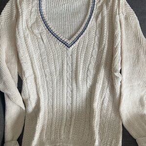 Vintage V-Neck Cable Knit Sweater - Cream